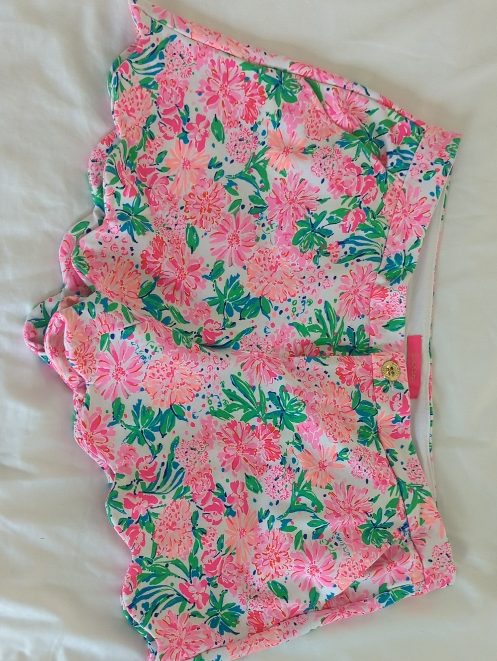 Shorts - Picture 2 of 7